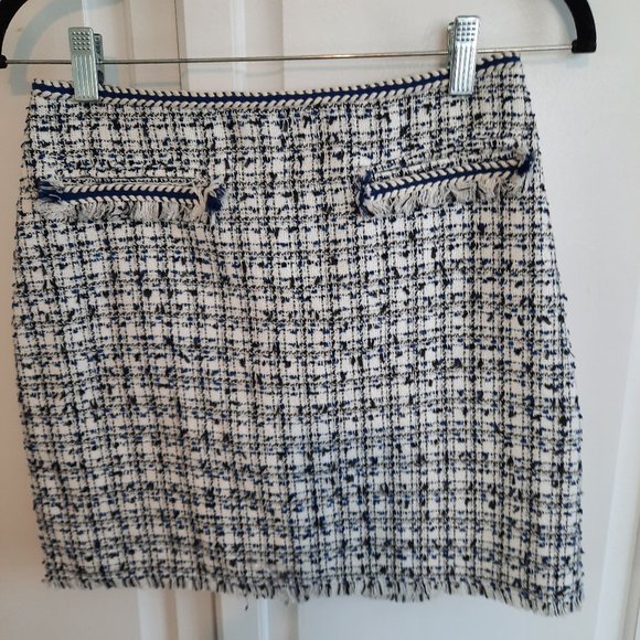 H&M navy, white and black tweed texturized mini skirt with fringe, size 6 - Picture 1 of 11
